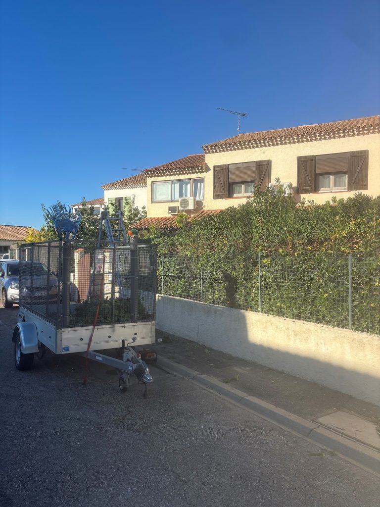 Travaux d’entretien paysager réussis chez un particulier à Saint-Martin-de-Crau